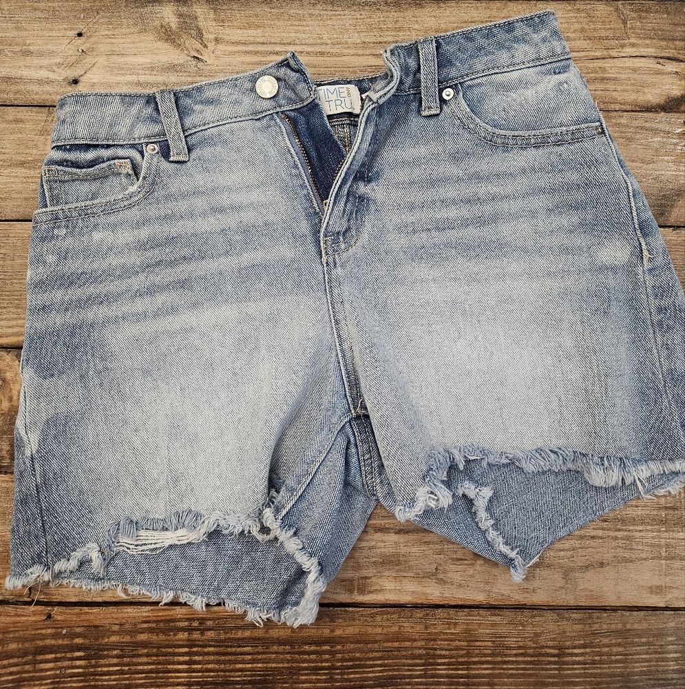 Stylish Blue Denim Women Shorts